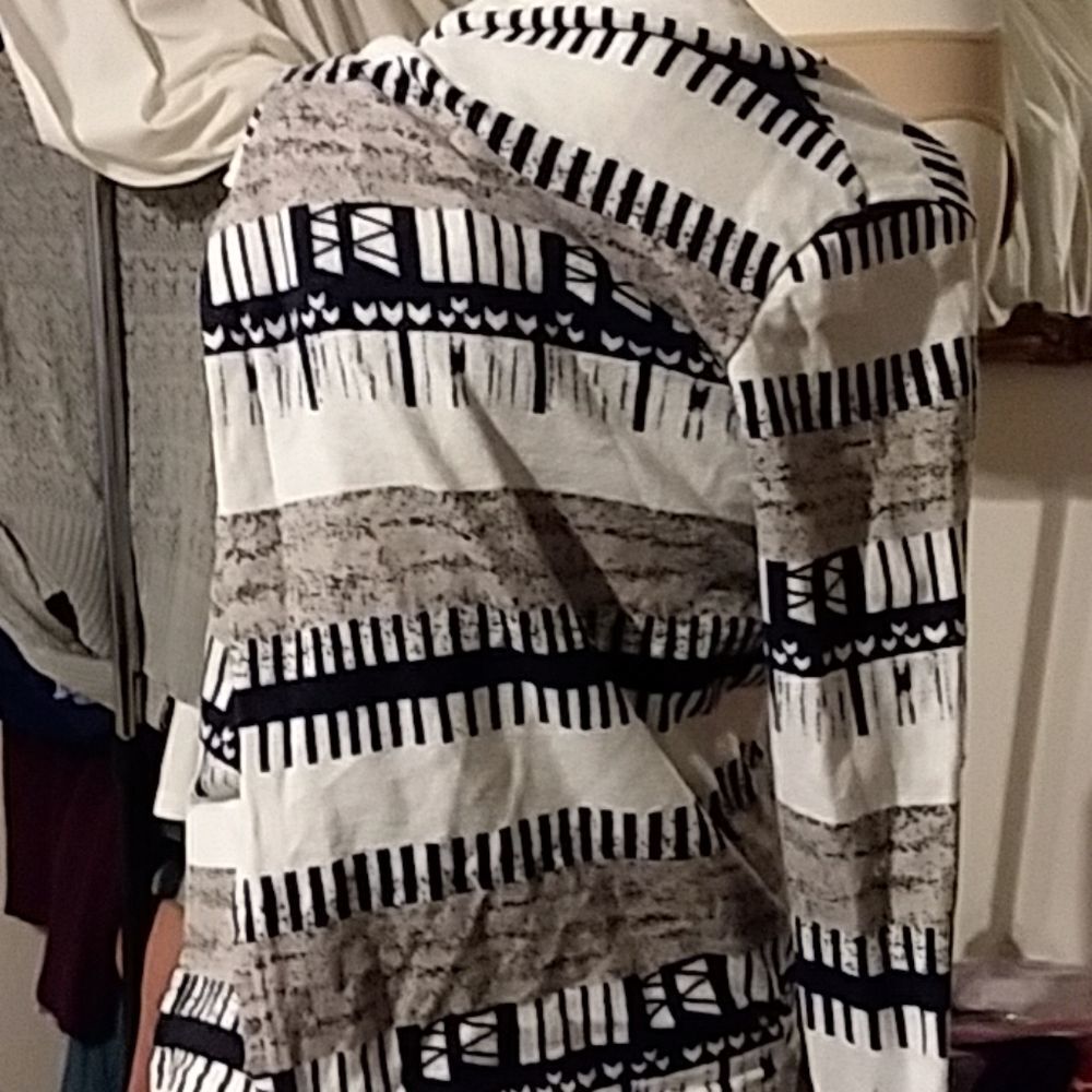 Cardigan - Picture 3 of 5